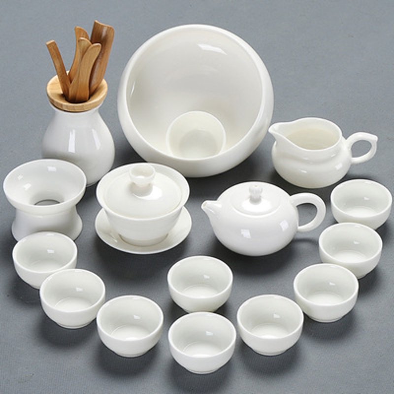 在众多的陶瓷品牌中，如何挑选出适合自己的优质陶瓷茶具？今天就带大家看看那些在市场上颇具口碑、销量领先的“陶瓷茶具十大名牌”。